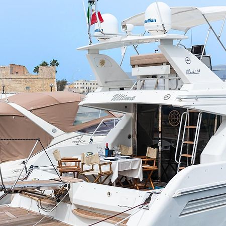 "Ultima" Love Boat Bari Exteriör bild